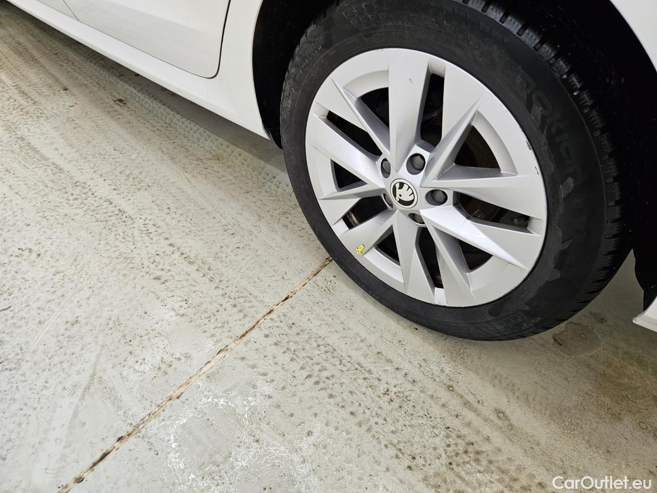  Skoda  Octavia 1.5 TSI MHEV Style DSG #43