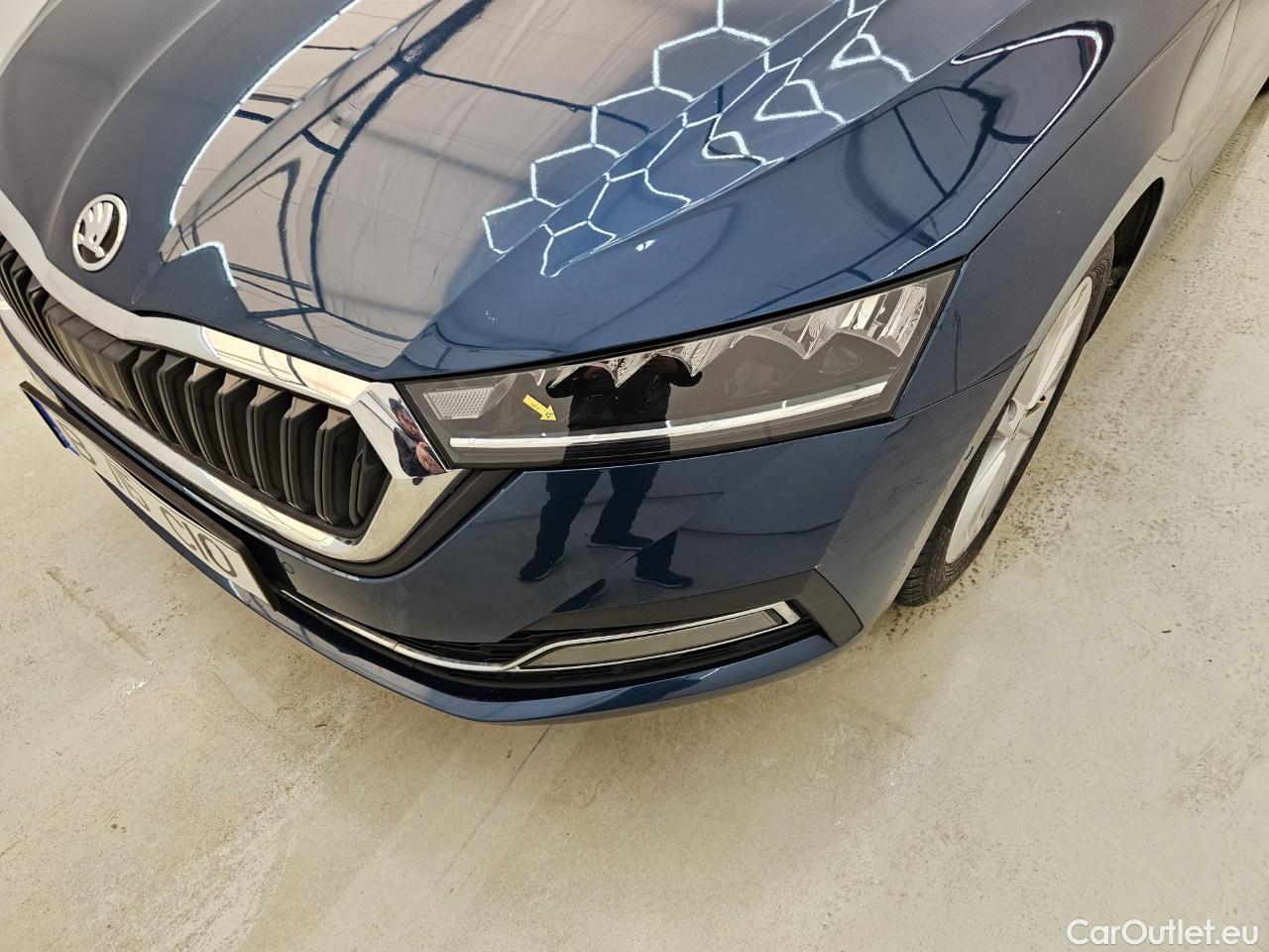  Skoda  Octavia 1.5 TSI MHEV Style Combi DSG #12