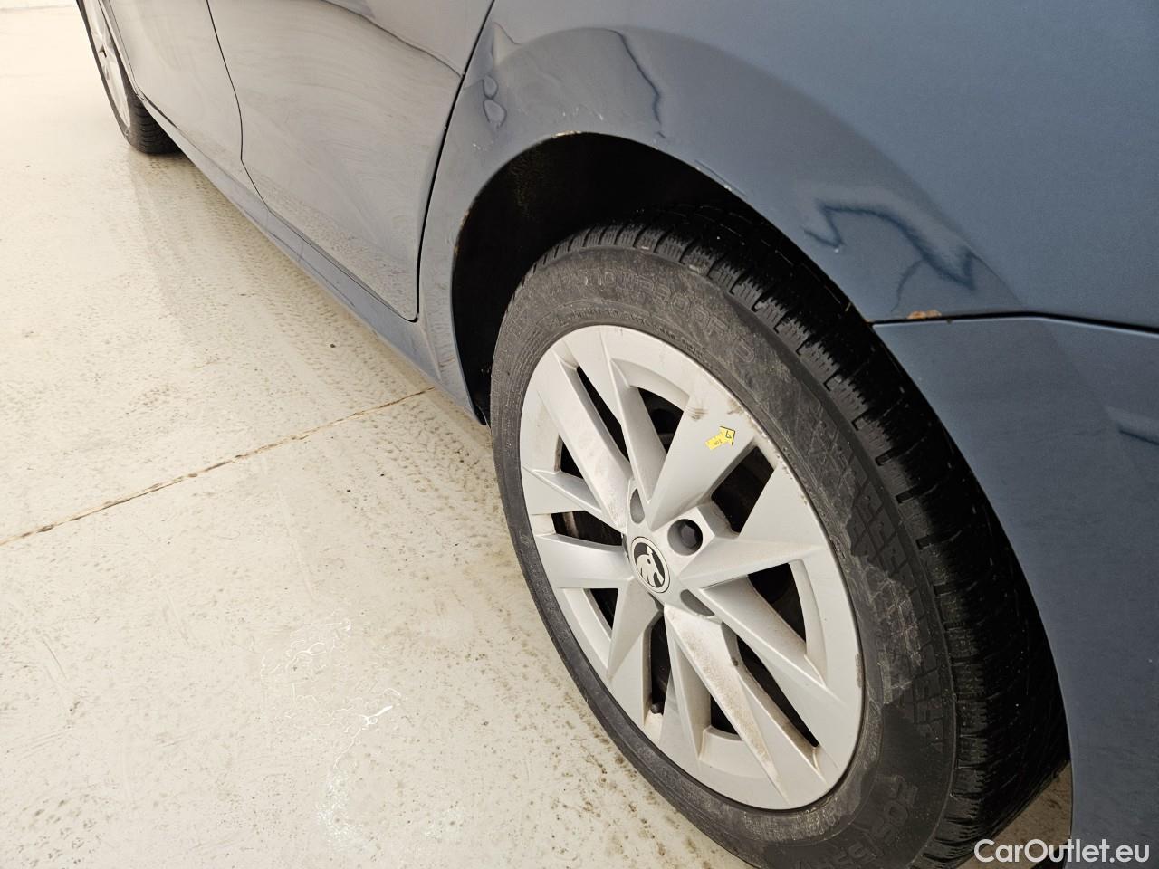  Skoda  Octavia 1.5 TSI MHEV Style Combi DSG #60