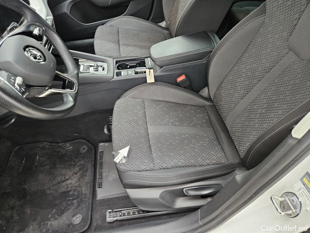  Skoda  Octavia 1.5 TSI MHEV Style DSG #46