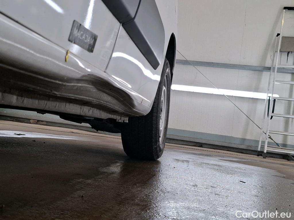  Opel  Combo OPEL  / 2018 / 4P / Fourgonnette 1.5 diesel 100chL1H1/stand CARGO PACK C #3