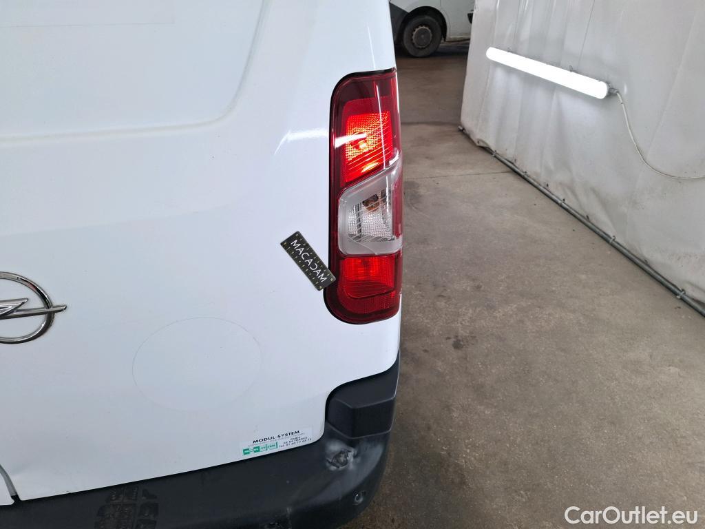  Opel  Combo OPEL  / 2018 / 4P / Fourgonnette 1.5 diesel 100chL1H1/stand CARGO PACK C #25