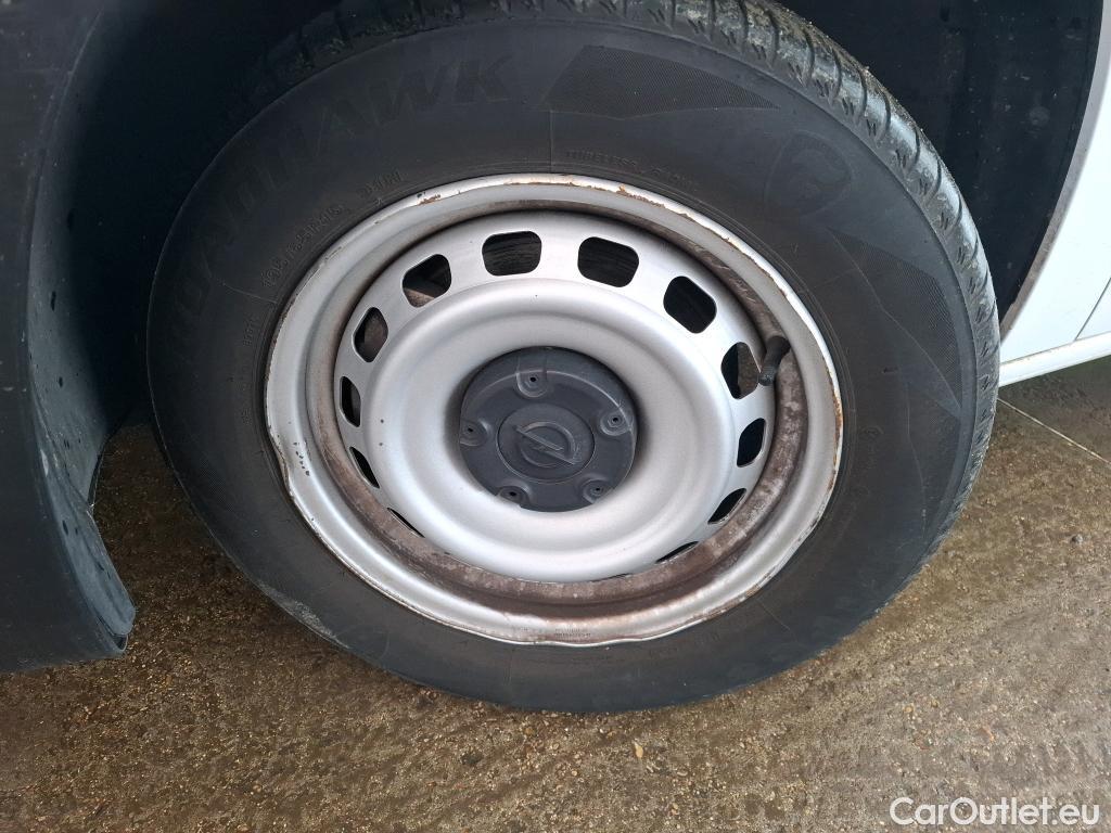  Opel  Combo OPEL  / 2018 / 4P / Fourgonnette 1.5 diesel 100chL1H1/stand CARGO PACK C #38