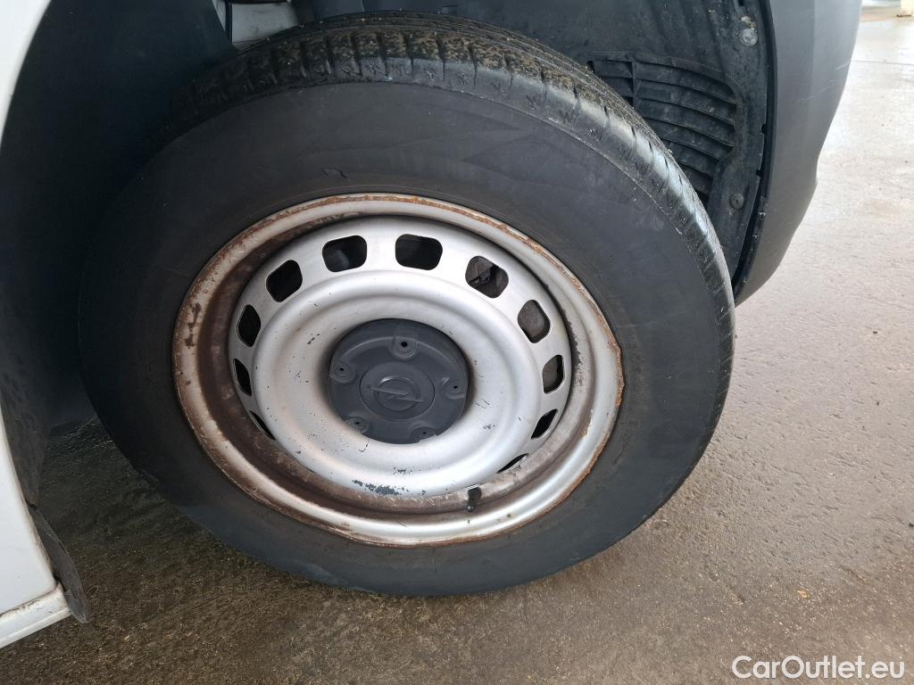  Opel  Combo OPEL  / 2018 / 4P / Fourgonnette 1.5 diesel 100chL1H1/stand CARGO PACK C #43