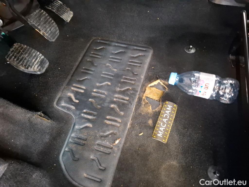  Citroen  Berlingo CITROEN  VU 3p Fourgonnette HDi 75 Club 2 places Court #19