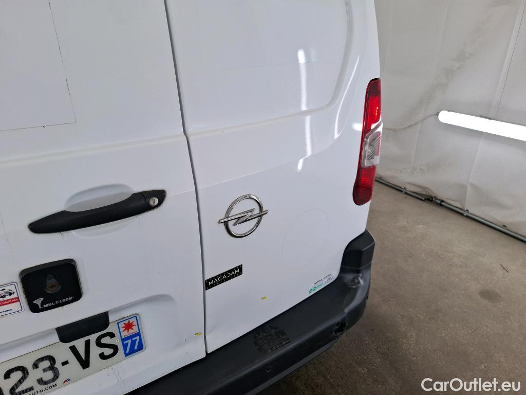  Opel  Combo OPEL  / 2018 / 4P / Fourgonnette 1.5 diesel 100chL1H1/stand CARGO PACK C #18