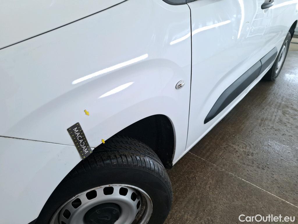  Opel  Combo OPEL  / 2018 / 4P / Fourgonnette 1.5 diesel 100chL1H1/stand CARGO PACK C #21