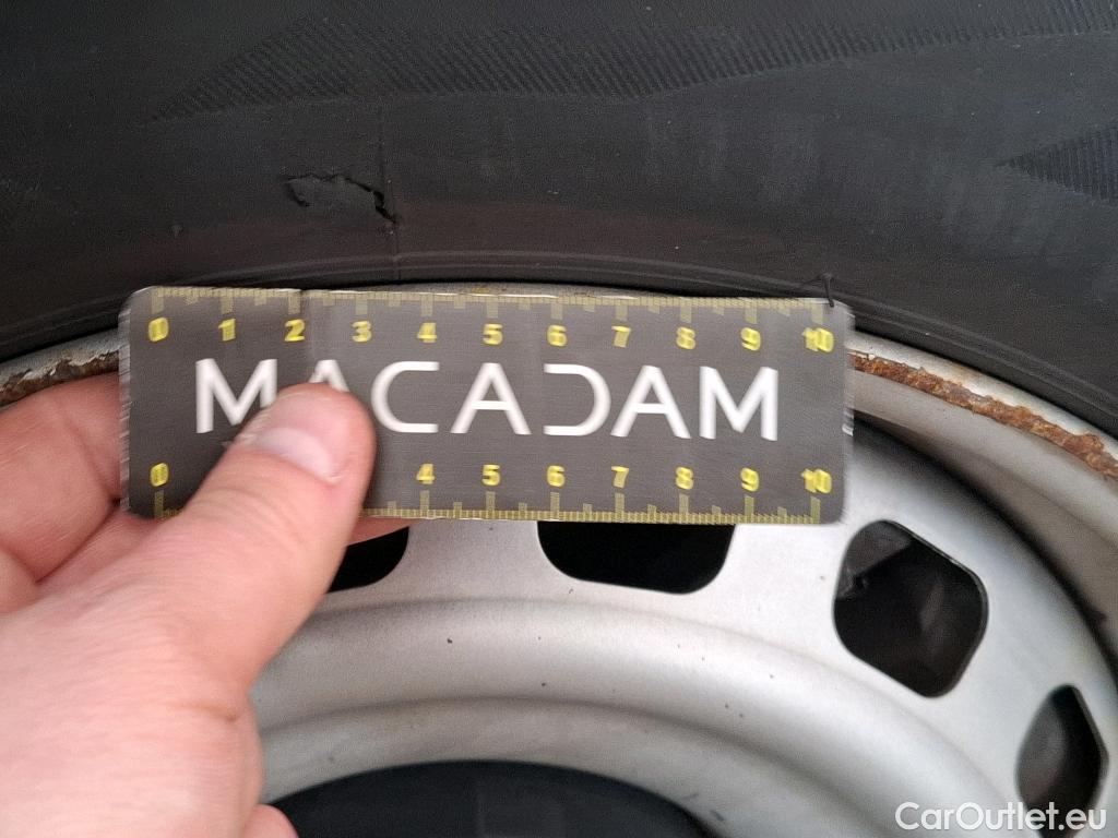  Opel  Combo OPEL  / 2018 / 4P / Fourgonnette 1.5 diesel 100chL1H1/stand CARGO PACK C #44