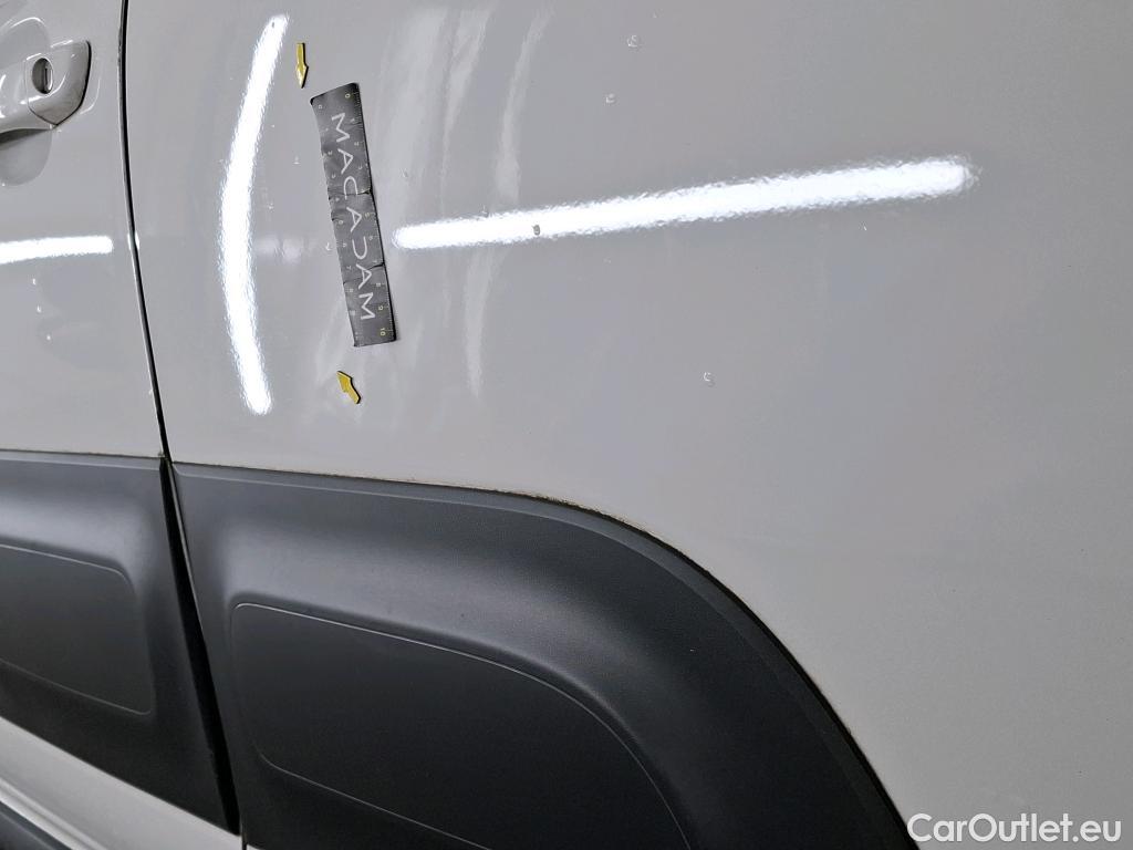  Citroen  C3  Société Feel 1.5 BlueHDI 100CV BVM6 E6d #3