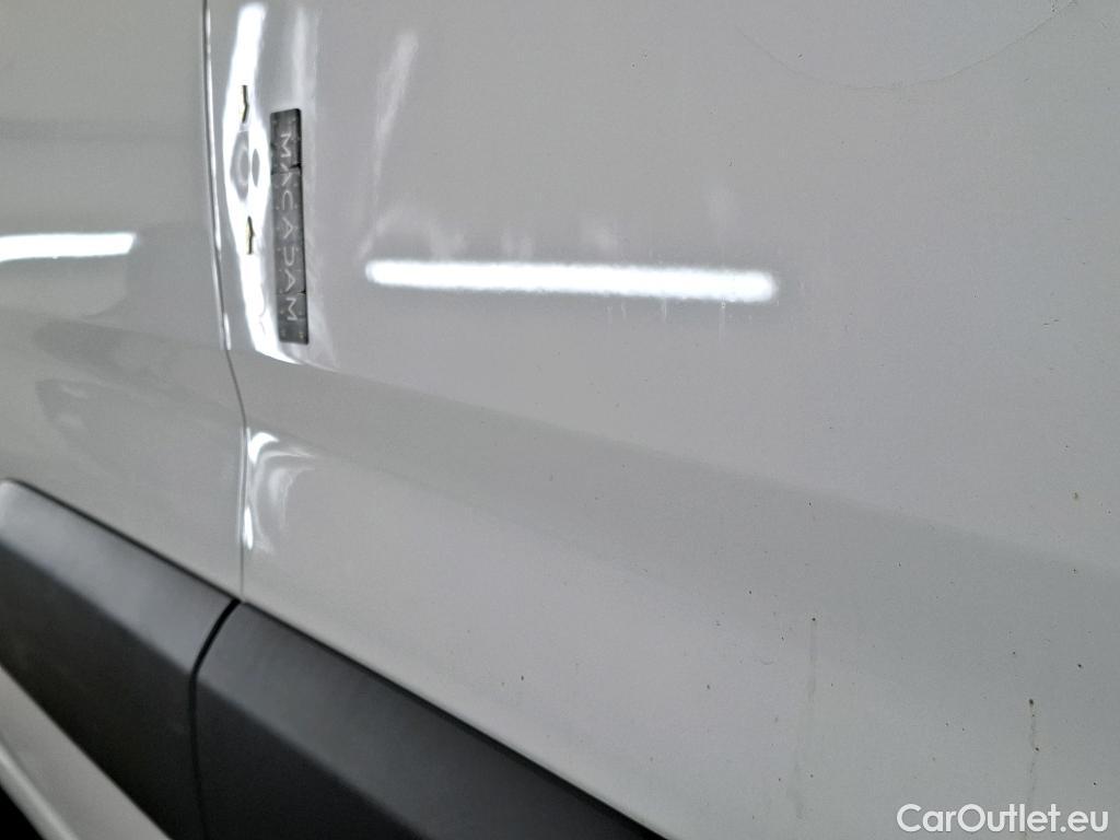  Opel  Combo OPEL  / 2018 / 4P / Fourgonnette 1.5 diesel 100chL1H1/stand CARGO PACK C #46