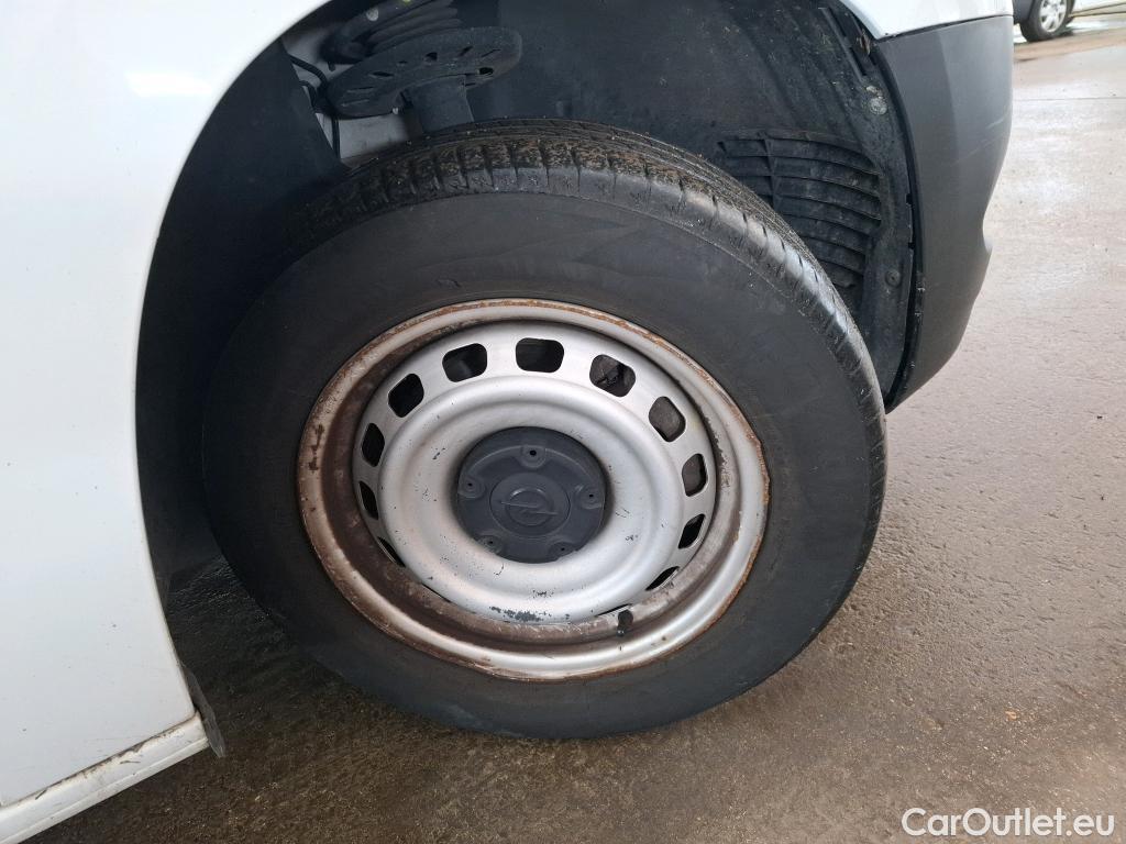  Opel  Combo OPEL  / 2018 / 4P / Fourgonnette 1.5 diesel 100chL1H1/stand CARGO PACK C #34