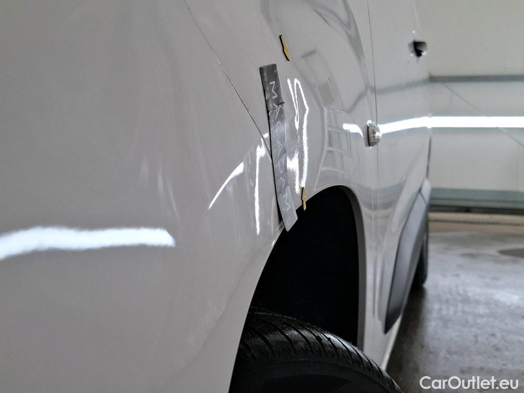  Opel  Combo OPEL  / 2018 / 4P / Fourgonnette 1.5 diesel 100chL1H1/stand CARGO PACK C #23