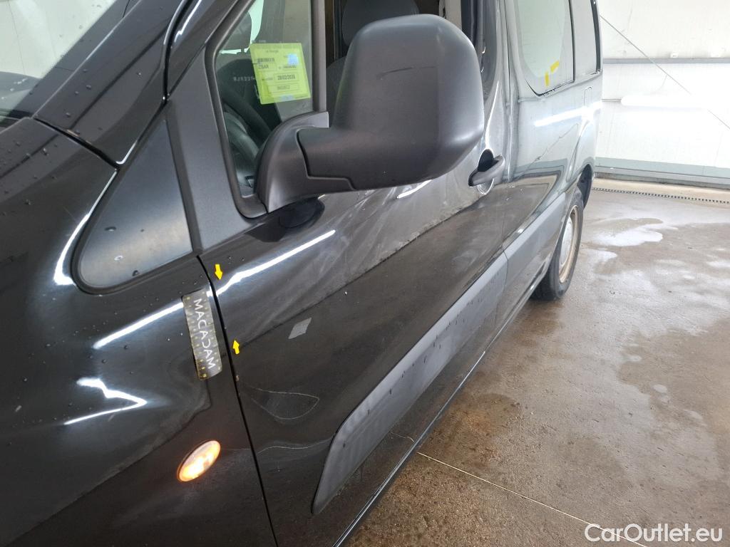  Citroen  Berlingo CITROEN  VU 3p Fourgonnette HDi 75 Club 2 places Court #22