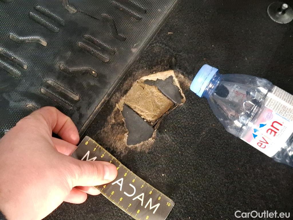  Citroen  Berlingo CITROEN  VU 3p Fourgonnette HDi 75 Club 2 places Court #21