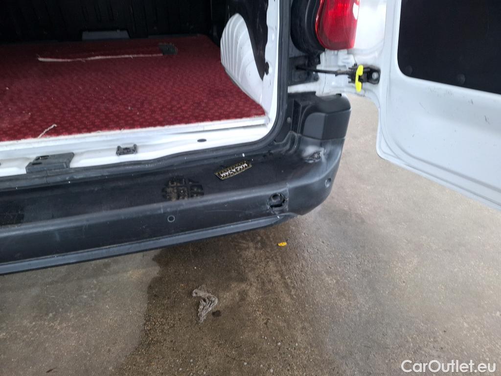  Opel  Combo OPEL  / 2018 / 4P / Fourgonnette 1.5 diesel 100chL1H1/stand CARGO PACK C #13