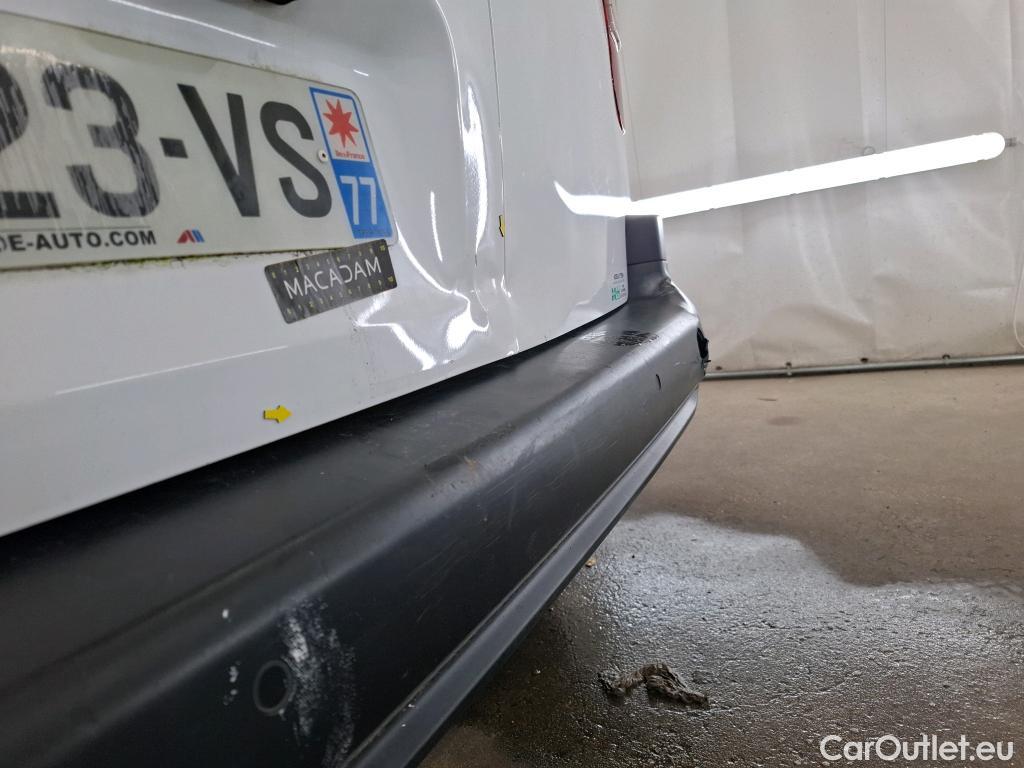  Opel  Combo OPEL  / 2018 / 4P / Fourgonnette 1.5 diesel 100chL1H1/stand CARGO PACK C #11