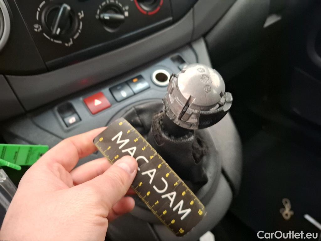  Citroen  Berlingo CITROEN  VU 3p Fourgonnette HDi 75 Club 2 places Court #34