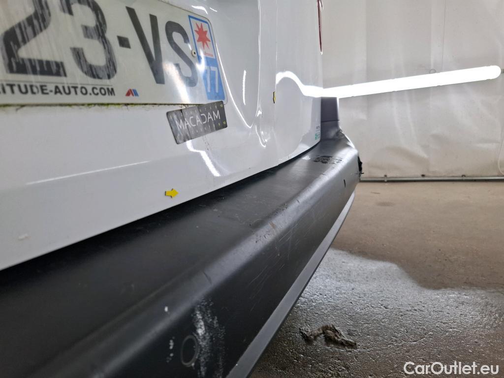  Opel  Combo OPEL  / 2018 / 4P / Fourgonnette 1.5 diesel 100chL1H1/stand CARGO PACK C #9