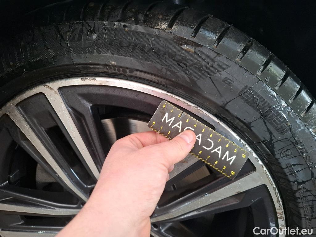  Bmw  Serie 1 BMW Série 1 / 2019 / 5P / Berline 1.5 116I Business Design #24