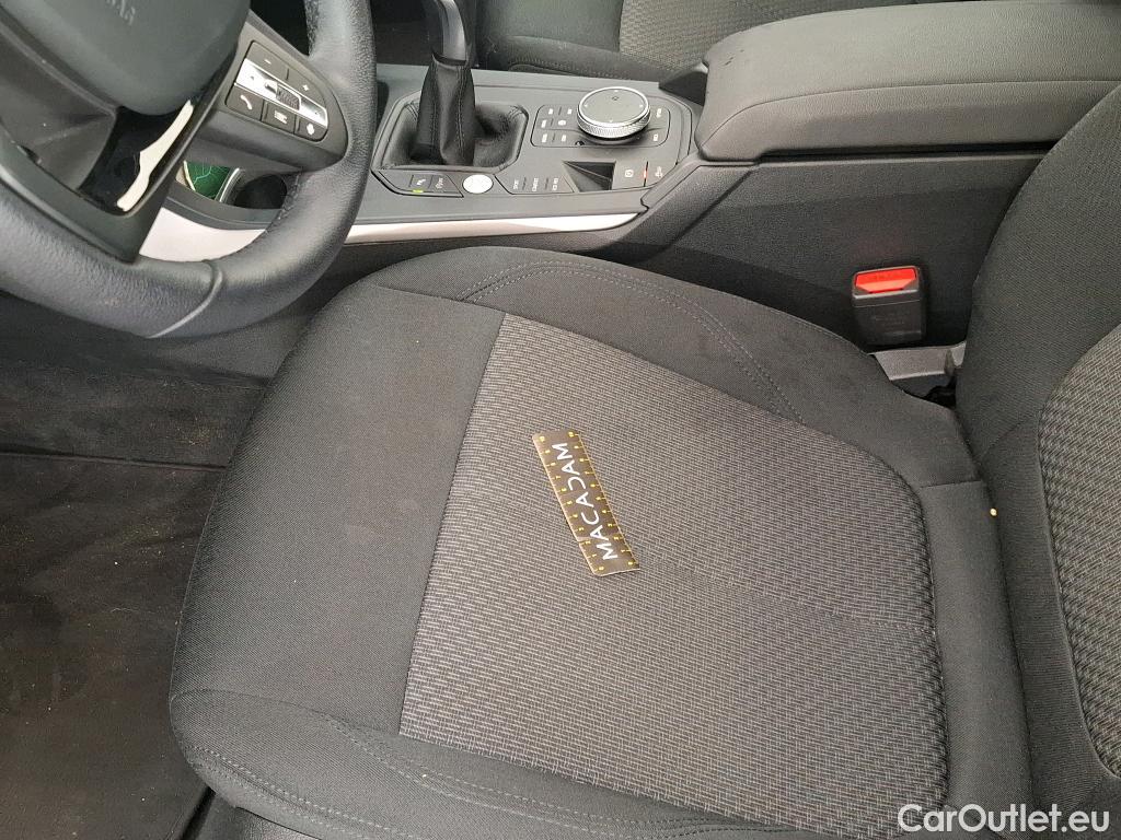  Bmw  Serie 1 BMW Série 1 / 2019 / 5P / Berline 1.5 116I Business Design #48