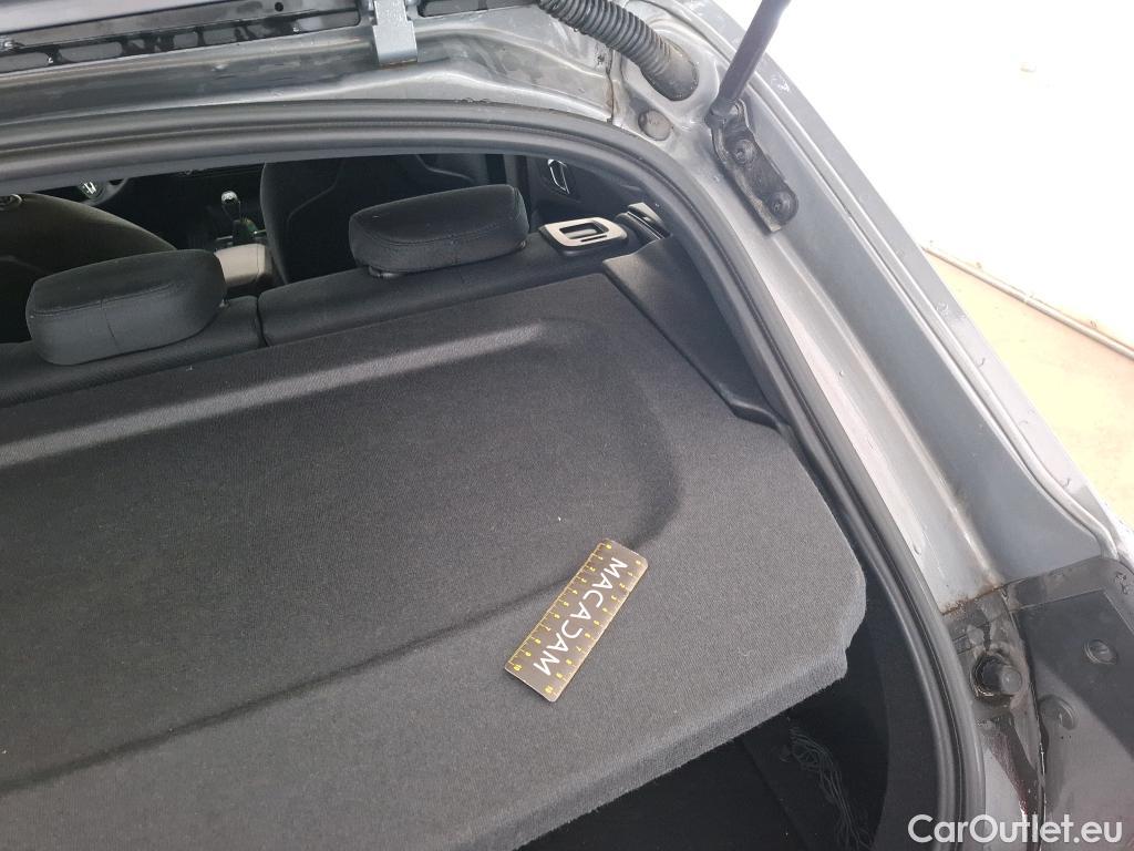  Bmw  Serie 1 BMW Série 1 / 2019 / 5P / Berline 1.5 116I Business Design #44