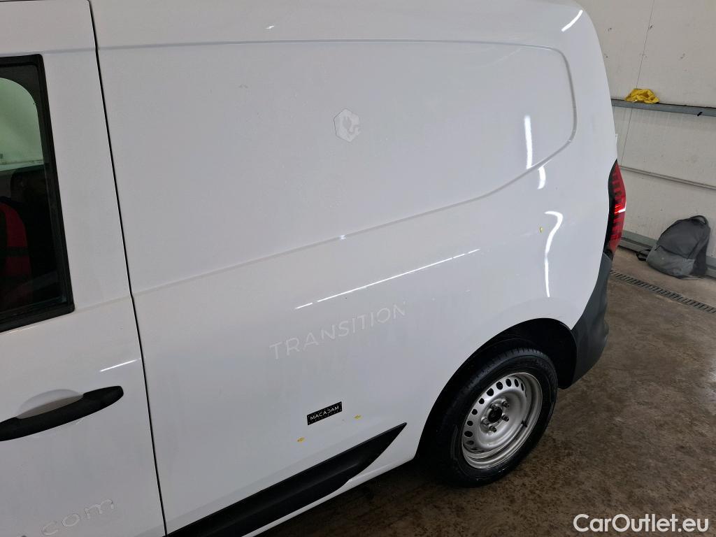  Renault  Kangoo RENAULT  / 2021 / 4P / Fourgonnette GD CONFORT - BLUE DCI 75 #2