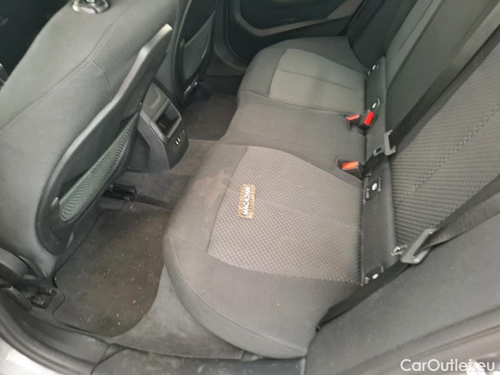  Bmw  Serie 1 BMW Série 1 / 2019 / 5P / Berline 1.5 116I Business Design #49