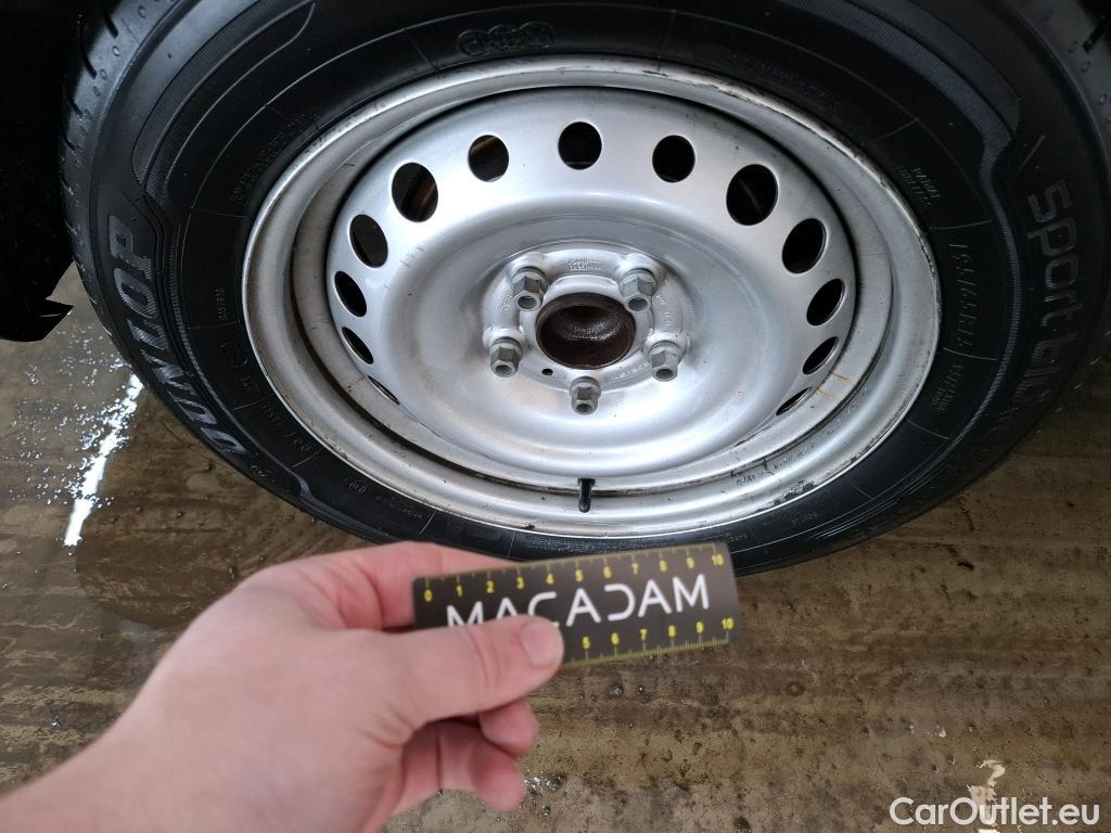  Renault  Kangoo RENAULT  / 2021 / 4P / Fourgonnette GD CONFORT - BLUE DCI 75 #25