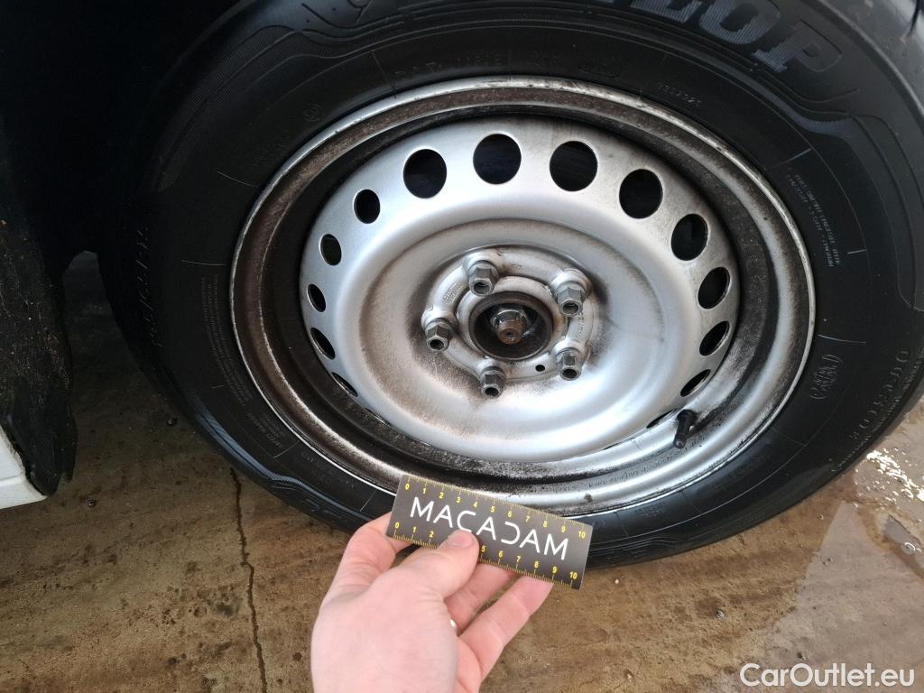  Renault  Kangoo RENAULT  / 2021 / 4P / Fourgonnette GD CONFORT - BLUE DCI 75 #26