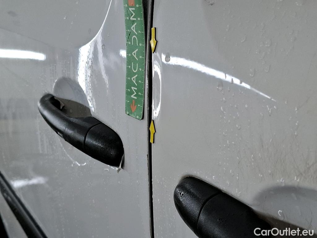  Renault  Kangoo RENAULT  Express / 2013 / 4P / Fourgonnette Extra R-Link - Blue dCi 95 #32