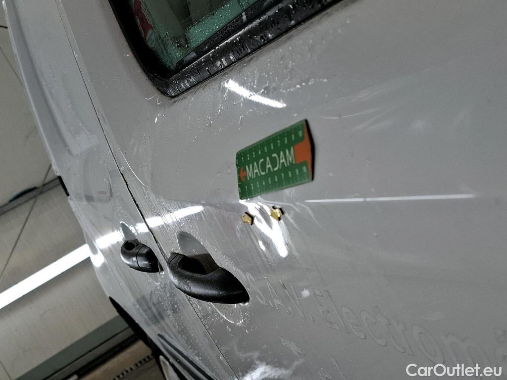  Renault  Kangoo RENAULT  Express / 2013 / 4P / Fourgonnette Extra R-Link - Blue dCi 95 #30