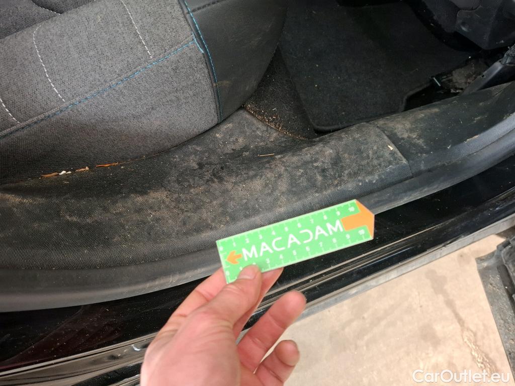  Citroen  C4  X Feel Pack 1.2 PureTech 130CV BVA8 6E #17