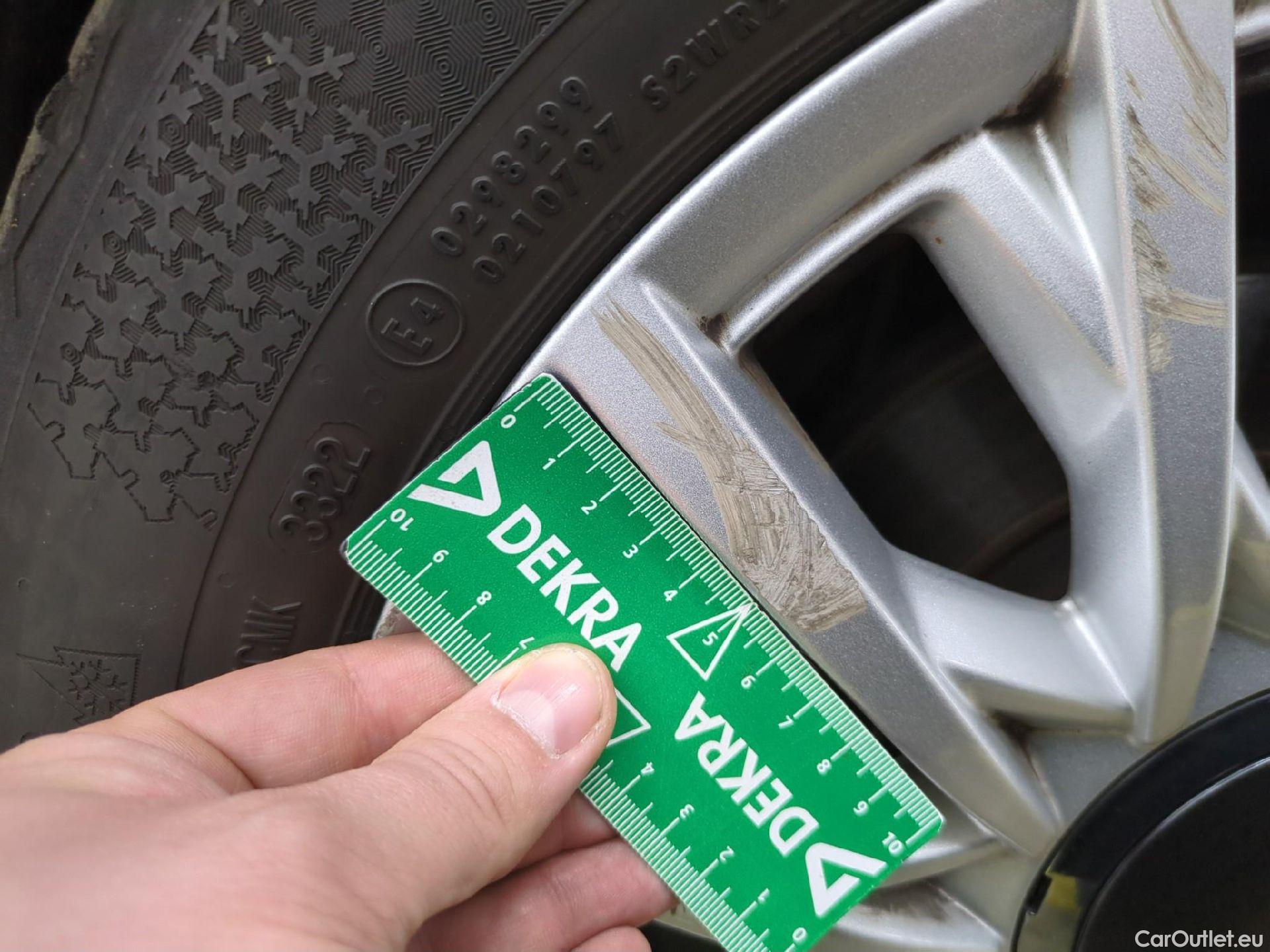  Fiat  500 FIAT  / 2015 / 3P / Berline Hybrid 1.0 BSG 70 ch Dolcevita #17