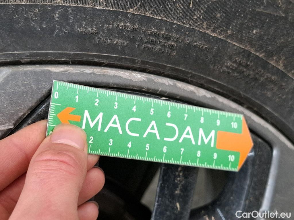  Citroen  C4  X Feel Pack 1.2 PureTech 130CV BVA8 6E #8