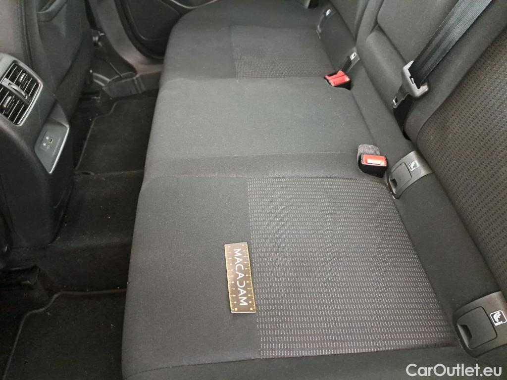  Nissan  Qashqai NISSAN  / 2021 / 5P / Crossover 1.3 MHEV 158ch Xtronic Business Edition CD LOT700 #9