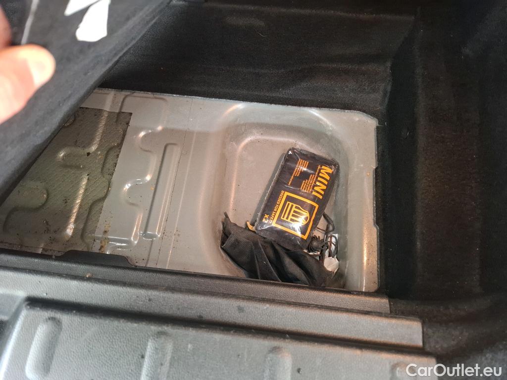  Mini  Mini   / 2014 / 3P / Berline Cooper SE Finition Business 184 ch BVA #3