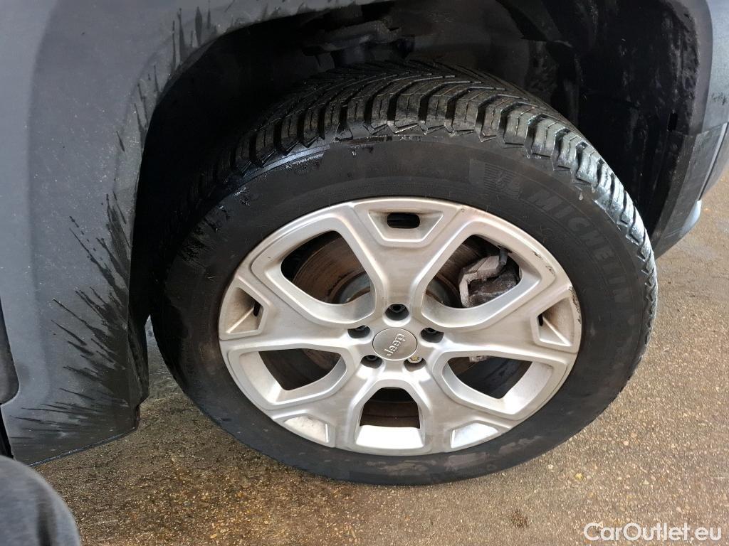  Jeep  Patriot JEEP Renegade / 2018 / 5P / SUV 1.3 TURBO T4 190PS 4XE LIMITED #13