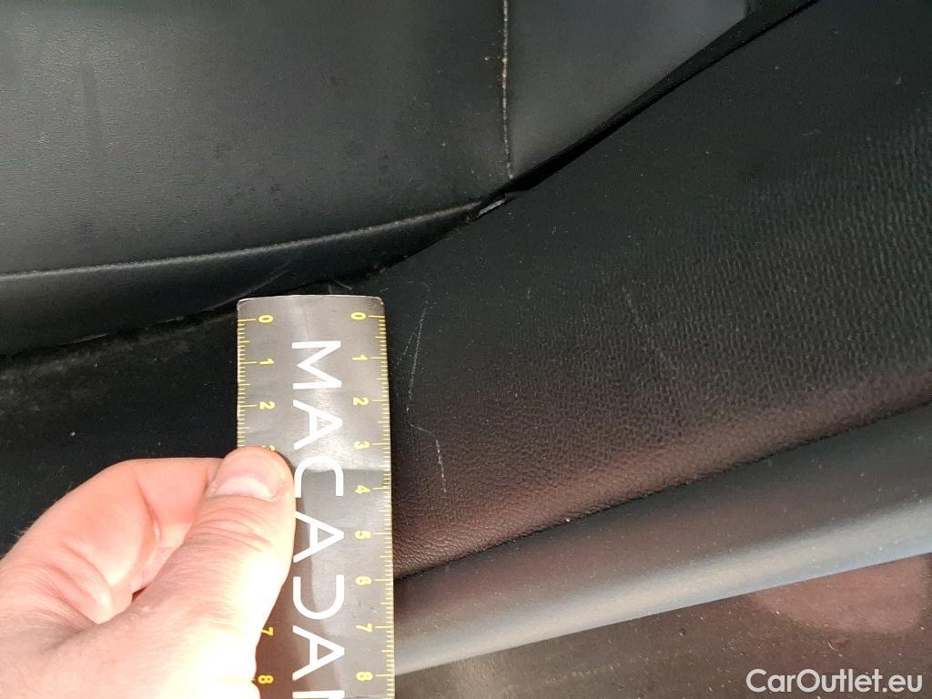  Peugeot  2008  Allure Business 1.5 HDi 130CV BVA8 E6d #18