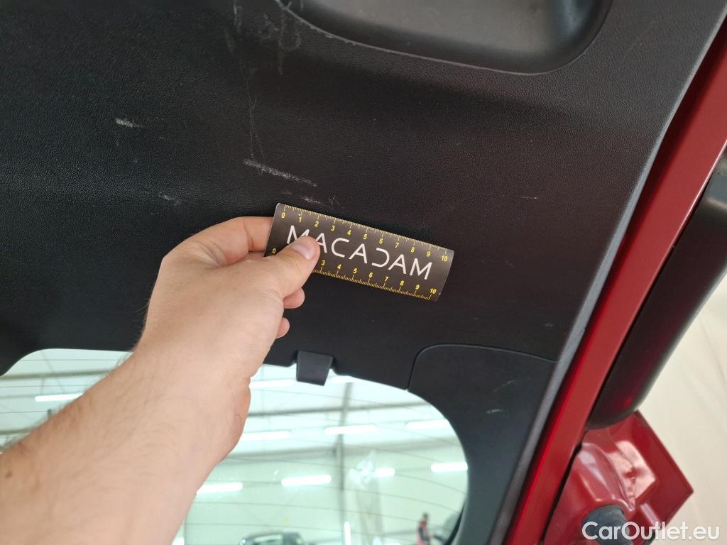  Peugeot  2008  Allure 1.2 PureTech 110CV BVA6 E6 #37