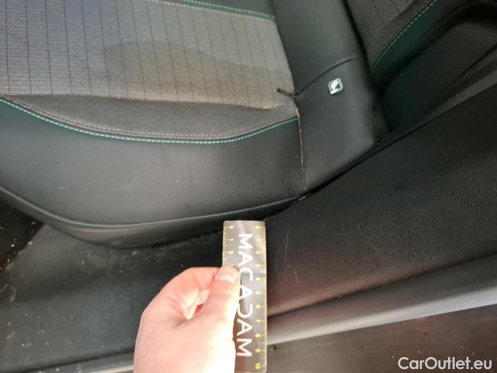  Peugeot  2008  Allure Business 1.5 HDi 130CV BVA8 E6d #16