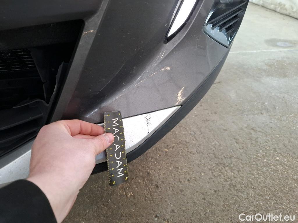  Peugeot  2008  Allure Business 1.5 HDi 130CV BVA8 E6d #25