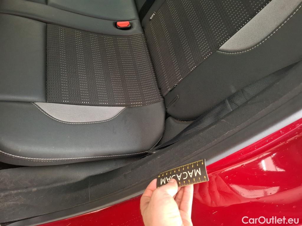  Peugeot  2008  Allure 1.2 PureTech 110CV BVA6 E6 #26