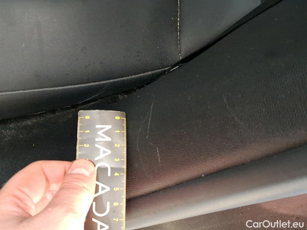  Peugeot  2008  Allure Business 1.5 HDi 130CV BVA8 E6d #17