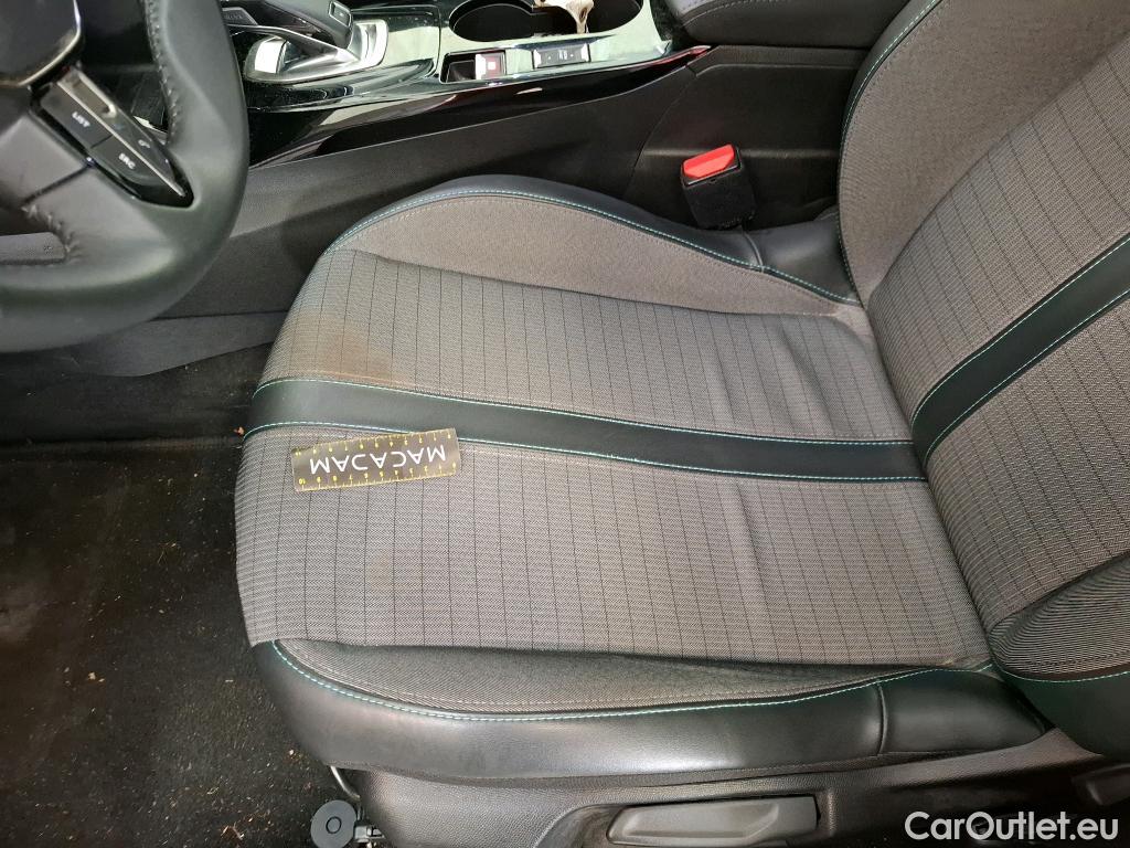  Peugeot  2008  Allure Business 1.5 HDi 130CV BVA8 E6d #38