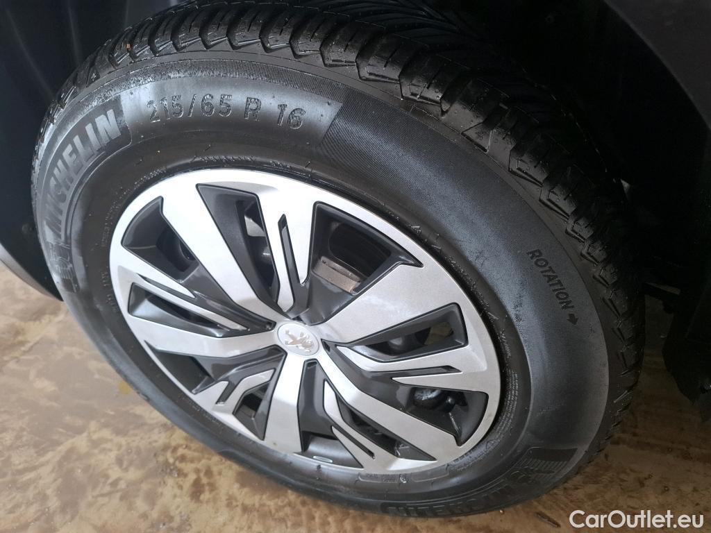  Peugeot  2008  Active 1.5 HDi 100CV BVM6 E6d #15