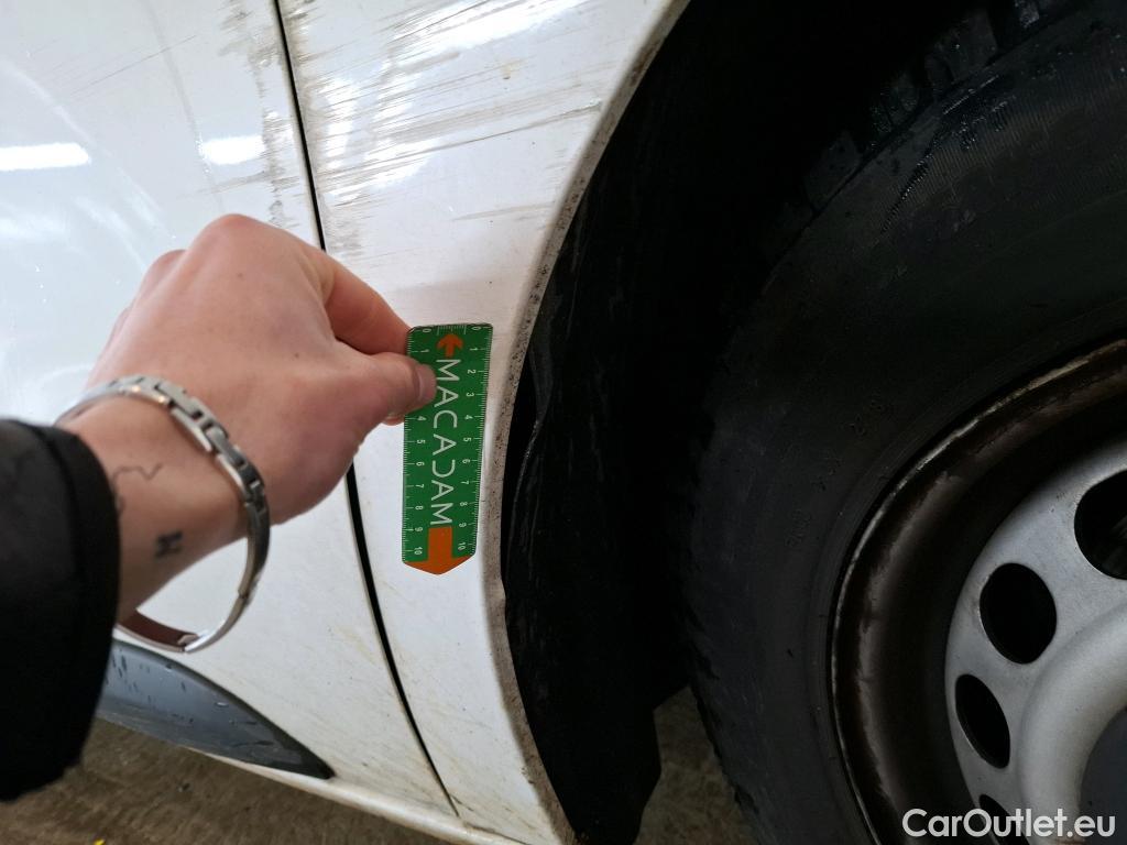  Peugeot  Expert  Kombi L2 1.5 HDi 120CV BVM6 9 Sieges E6dT #82