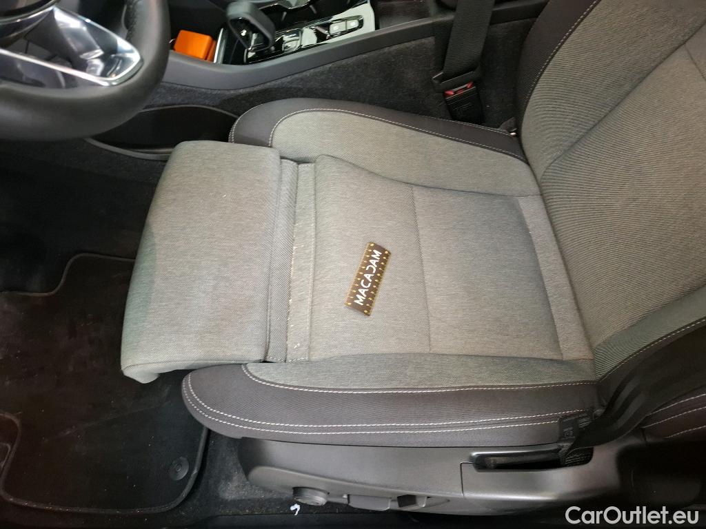  Volvo  XC 40 VOLVO XC40 / 2022 / 5P / SUV Recharge T5 262 DCT7 Plus #4