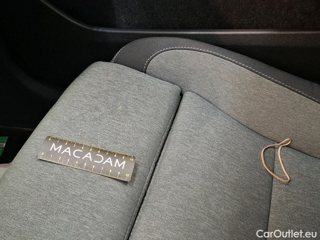  Volvo  XC 40 VOLVO XC40 / 2022 / 5P / SUV Recharge T5 262 DCT7 Plus #7