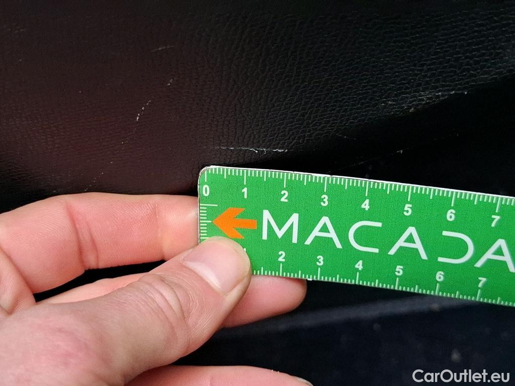  DS  DS7 DS DS 7 Crossback / 2017 / 5P / SUV E-TENSE 4x4 300 Louvre(SL) #54