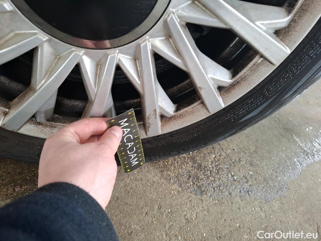  Fiat  500 FIAT   2015  3P  Berline Hybrid 10 BSG 70 ch Dolcevita #8